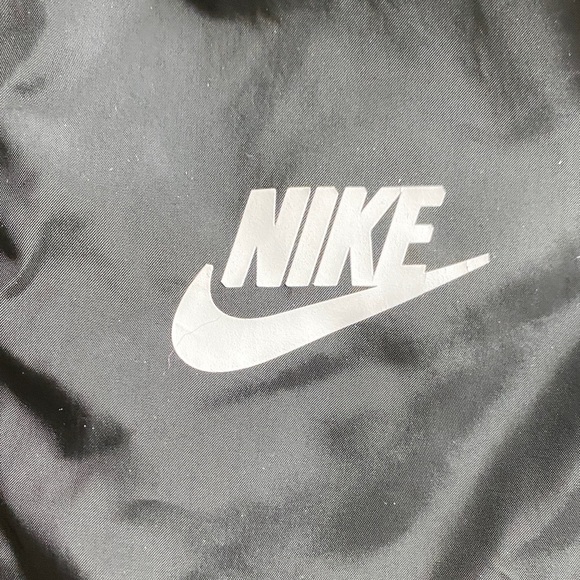 Nike 2T Toddler Black Full-Zip Hooded Jacket Pockets Windbreaker Just Do It - Picture 5 of 6